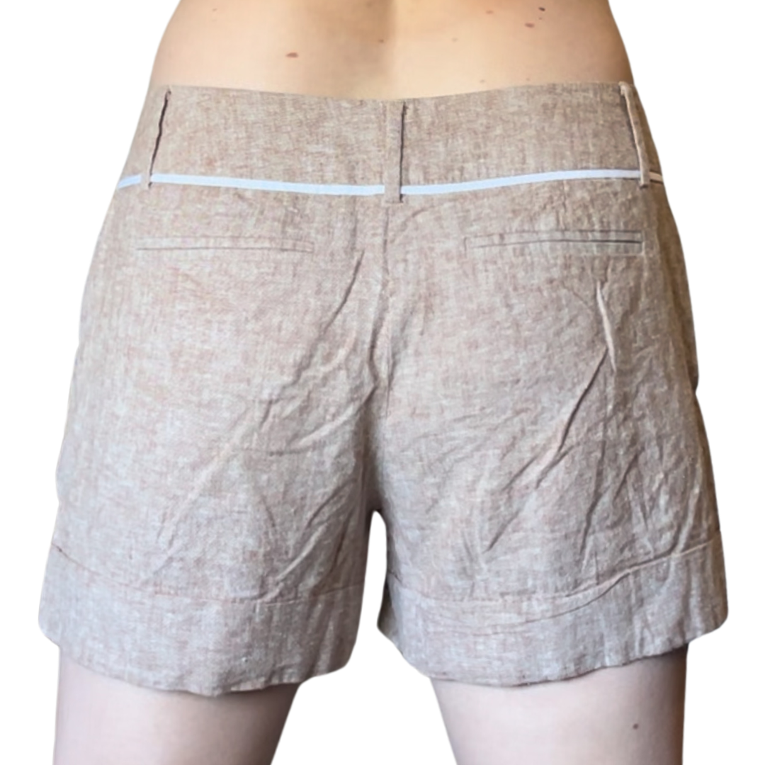 7th Avenue Design Studio Beige Linen Shorts, 4" Inseam, Size 6